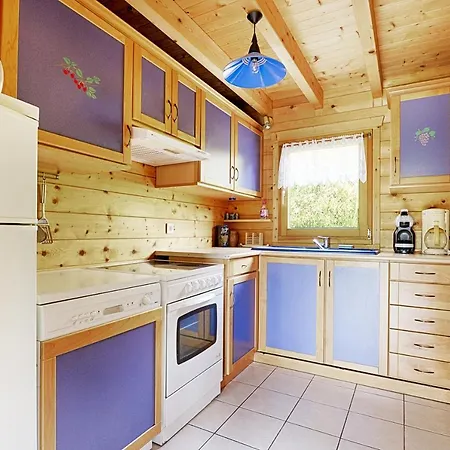 Holiday home Chalet Melia - Chalet Avec Vue Montagne *